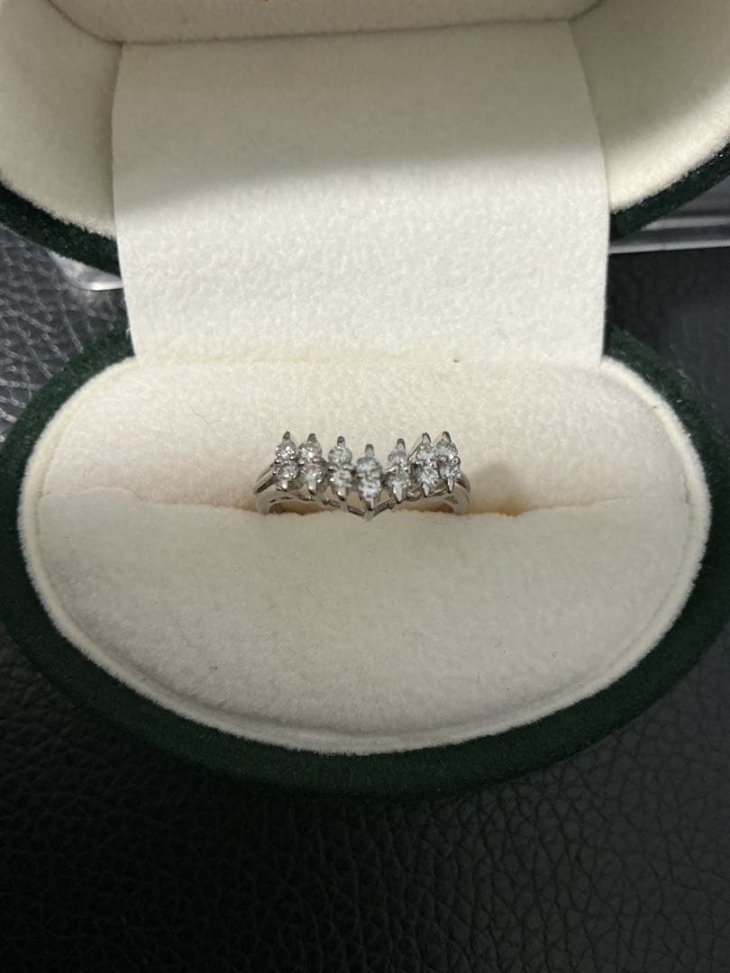 咲*子様 刻印有り！本物保証！PT900 ダイヤ0.29ct Vリング！