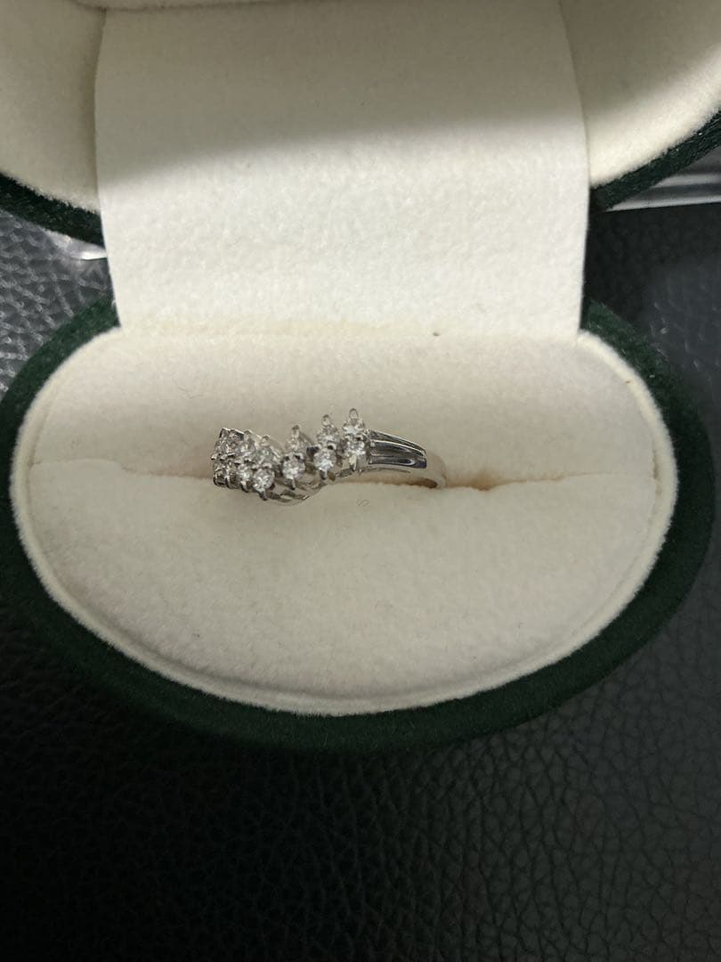 咲*子様 刻印有り！本物保証！PT900 ダイヤ0.29ct Vリング！