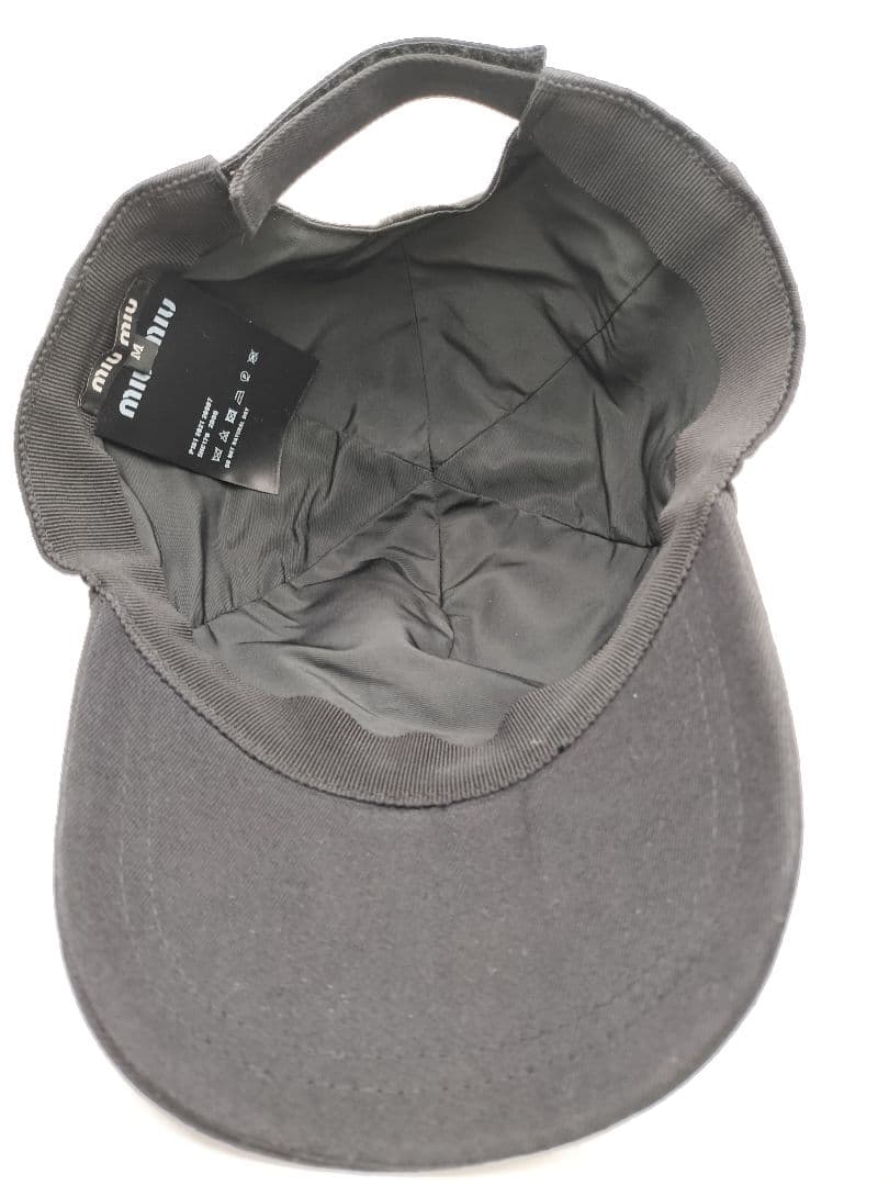 miu miu 黒 ロゴ入り ベースボールキャップ M