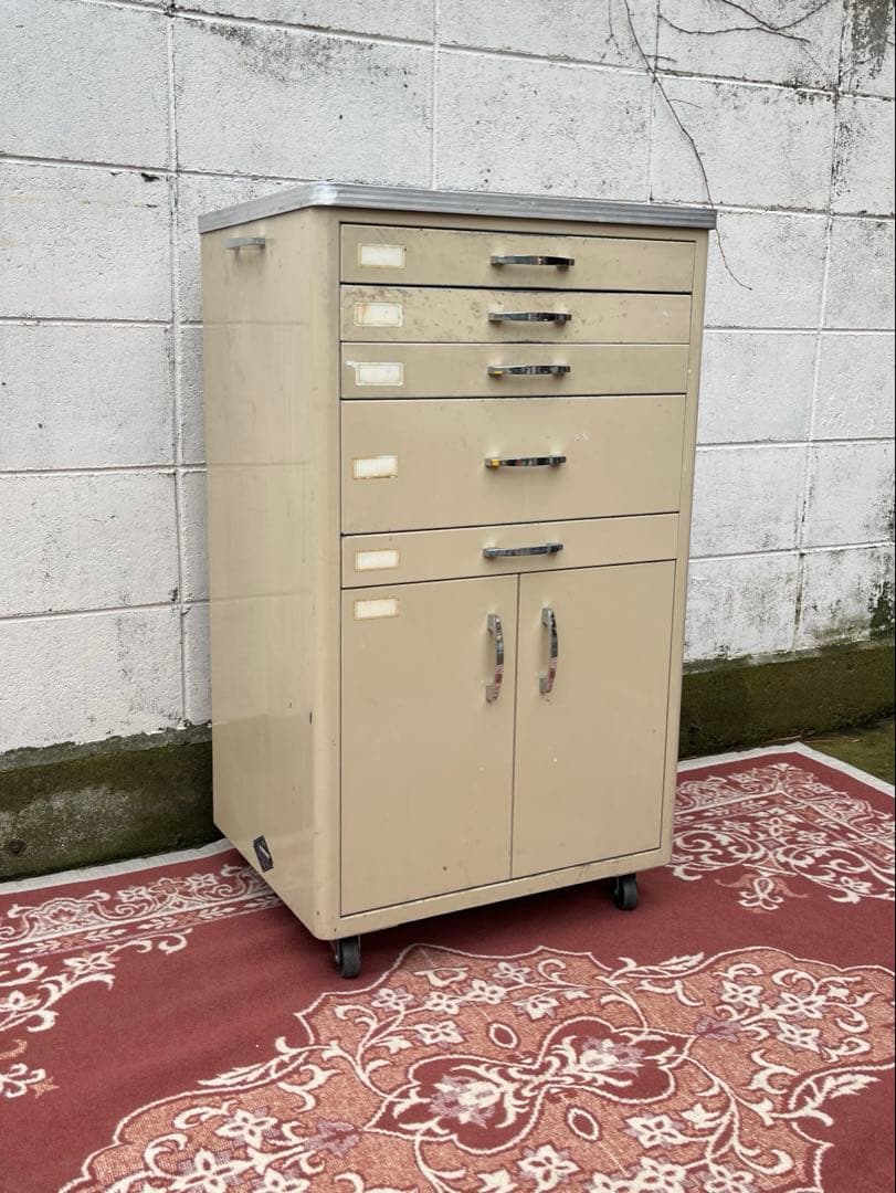 ビンテージ古家具◾️インダストリアル スチール製 デンタルキャビネット 収納棚