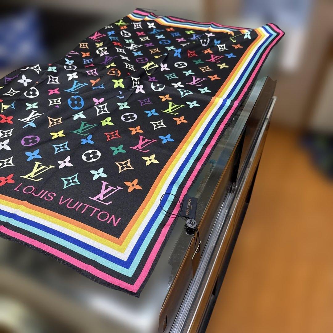 【今晩限り価格】ノベルティ 春物先取り LV 村上隆 スカーフマルチカラー