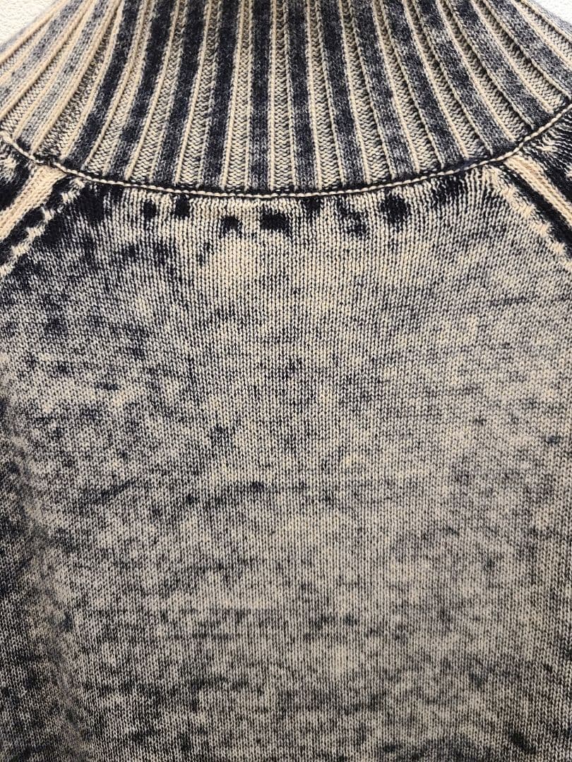 ハイネックセーター(ベージュ)