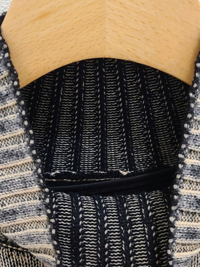 ハイネックセーター(ベージュ)