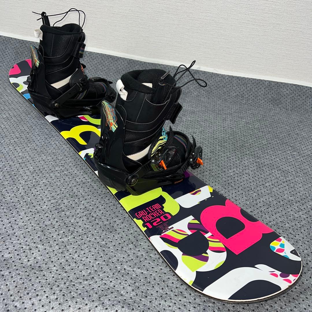 10回使用 キッズスノーボード 120cm IGNIO＋バイン＋レースブーツ