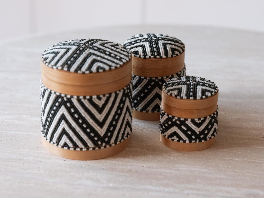 バリ島買付 ビーズ装飾 蓋付きバスケット 直径17cm item02