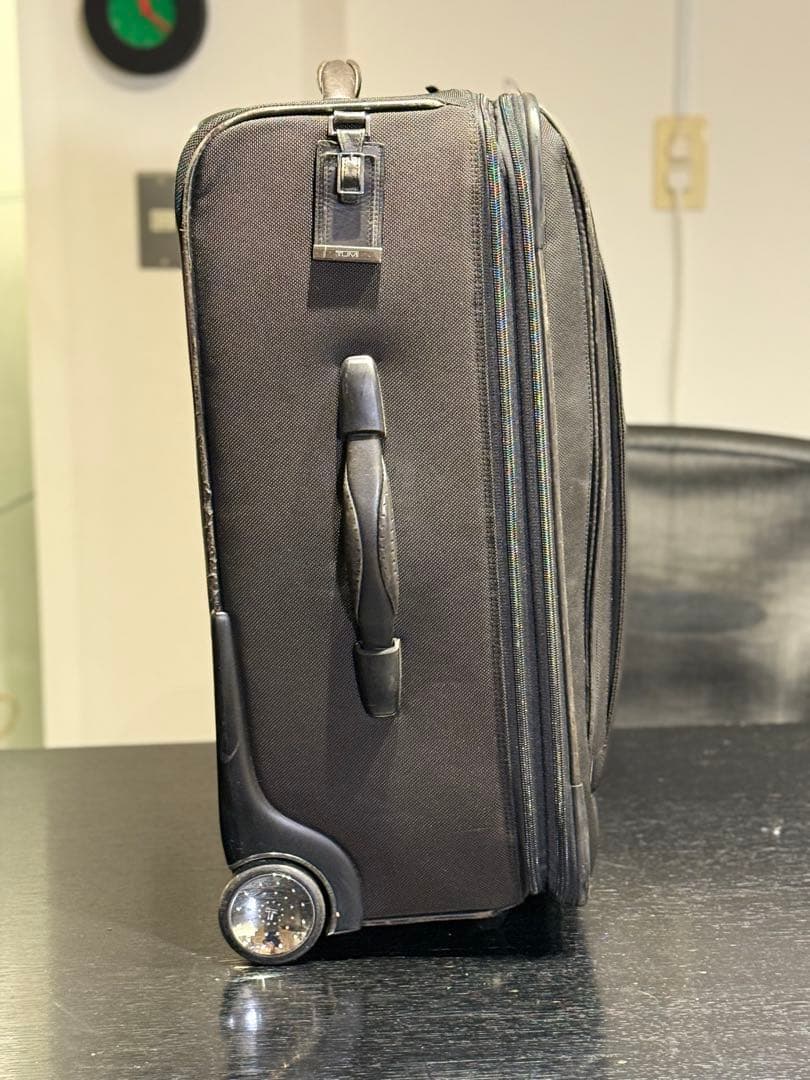 TUMI ブラック キャリーケース 23022D