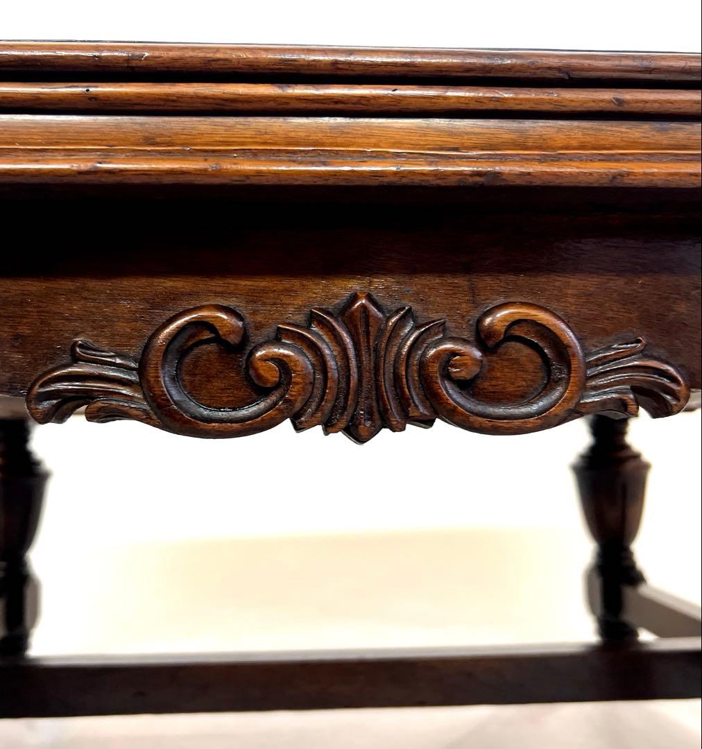 小ぶりなテーブル・コレクション・開閉収納テーブル