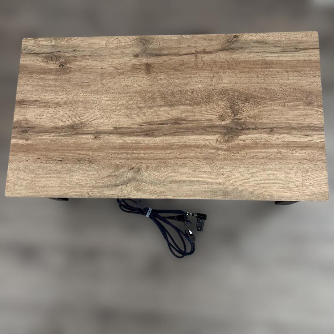 ロウヤ　テーブル