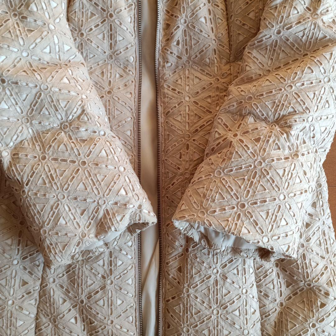 ベージュキルティングダウンロングコート