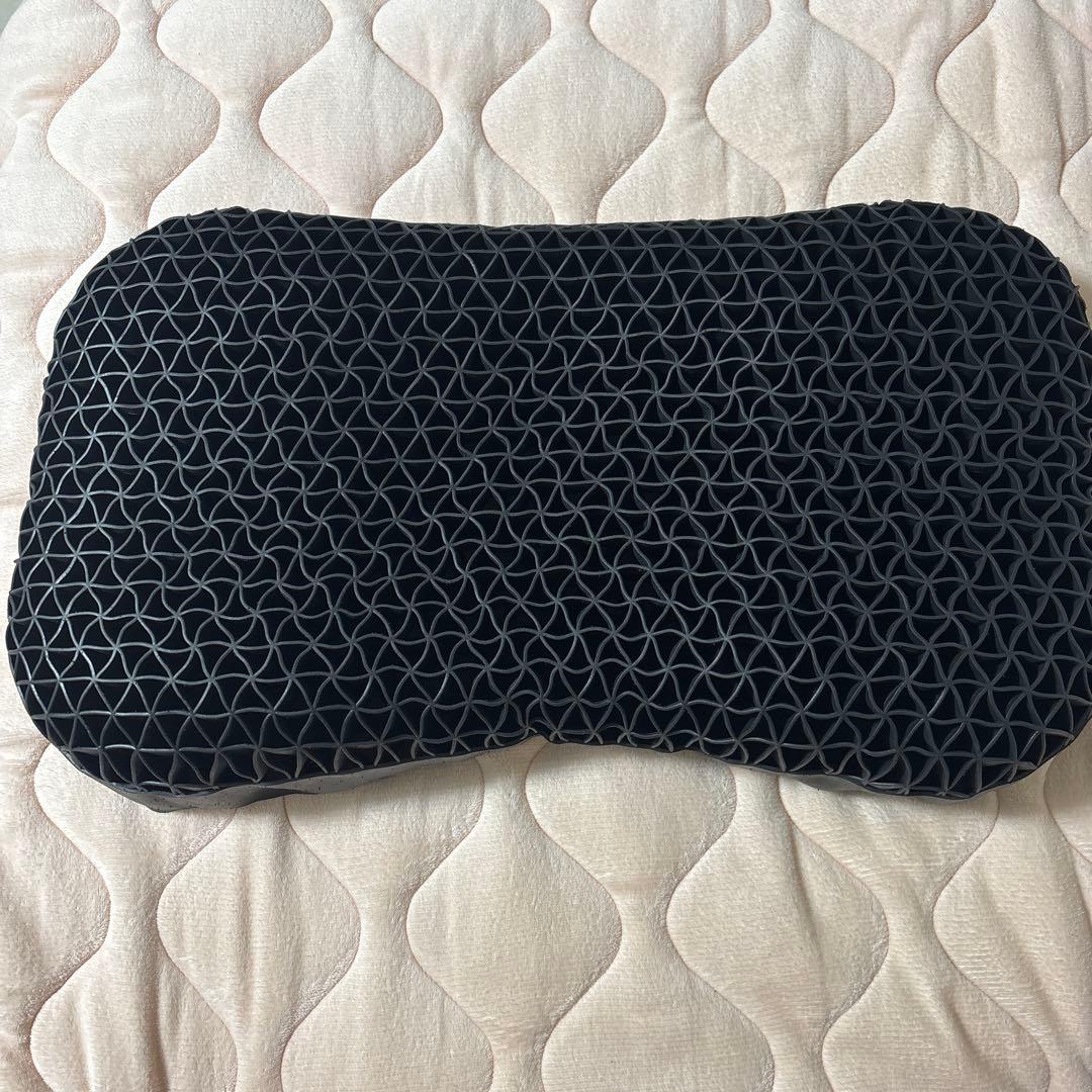 ヒツジのいらない枕　極柔ブラックノーベル「未使用カバー付き」