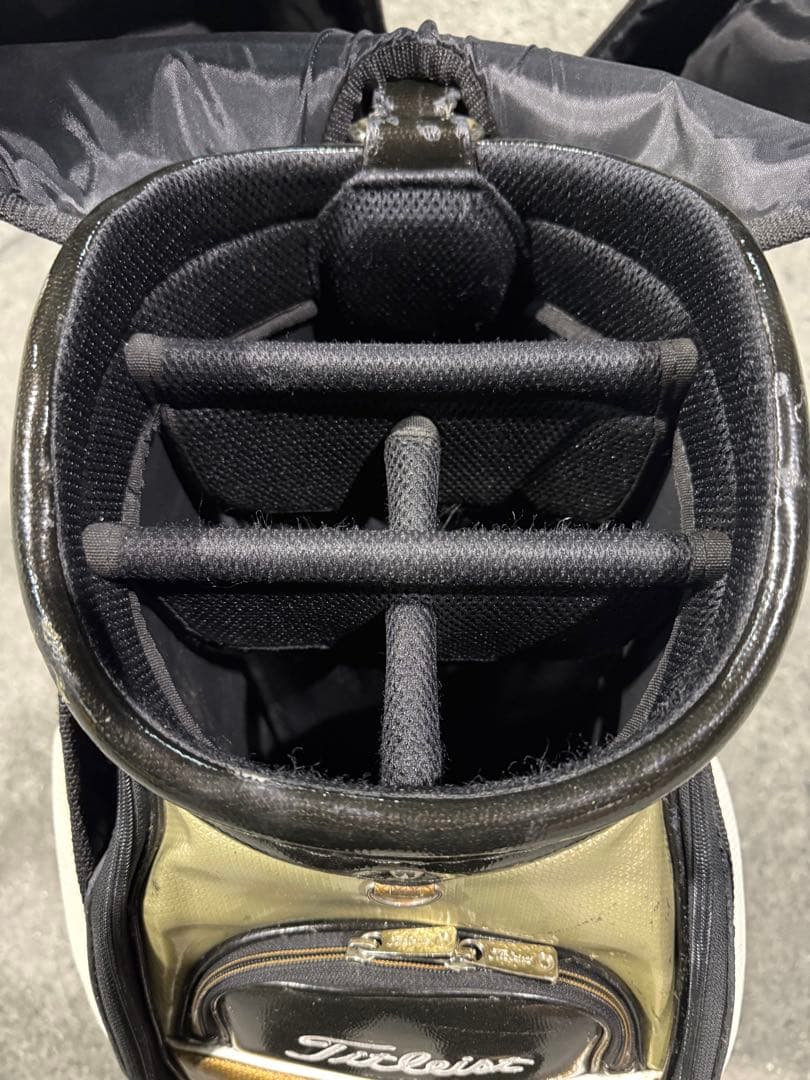 【所丈ニ】プロV1限定モデル　タイトリスト　キャディバッグ