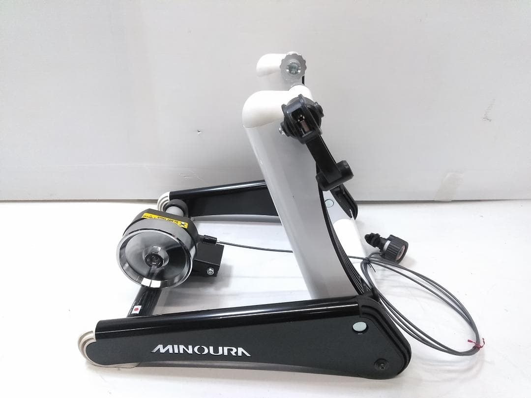 ミノウラ MINOURA LR961 サイクルトレーナー 固定ローラー台 △