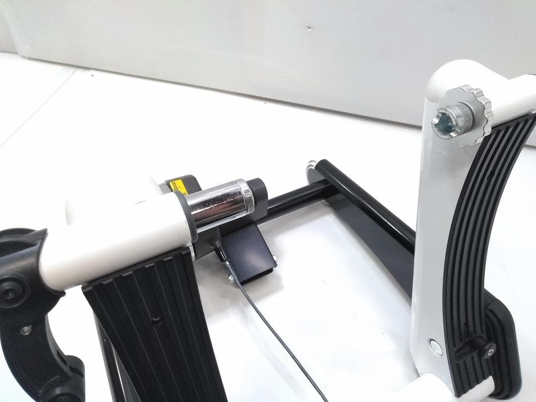 ミノウラ MINOURA LR961 サイクルトレーナー 固定ローラー台 △