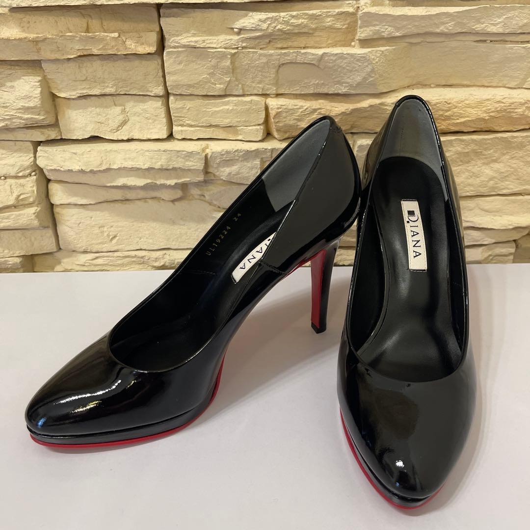 【新品・未使用】DIANA ダイアナ　エナメル　ヒール　黒　ブラック　パンプス