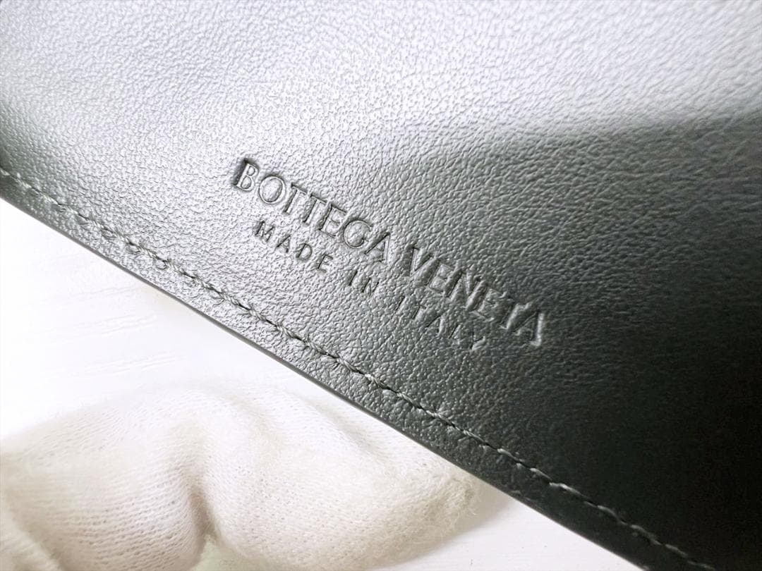 ほぼ未使用　美品　ボッテガヴェネタ　イントレチャート　マネークリップ　黒