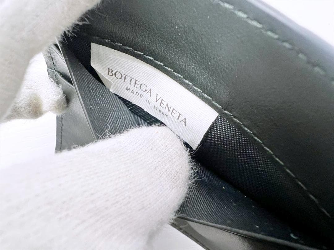 ほぼ未使用　美品　ボッテガヴェネタ　イントレチャート　マネークリップ　黒