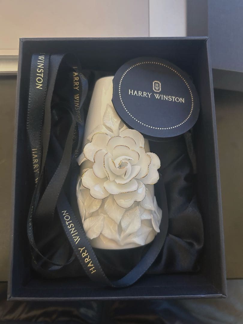 ハリーウィンストン　花瓶　一輪挿し