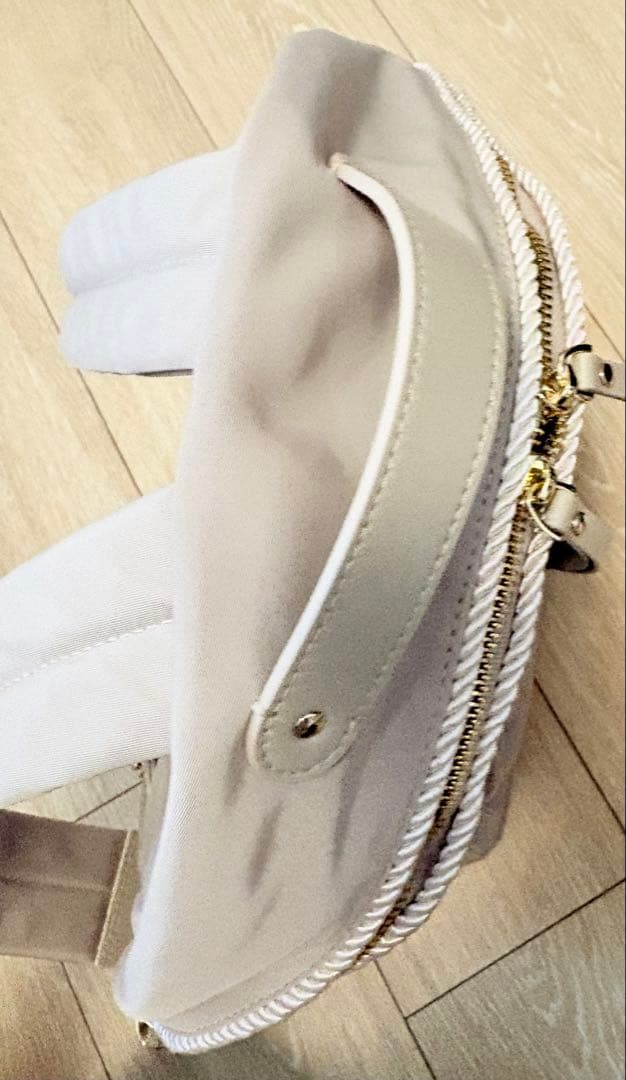 Maison Echelleメゾンエシェル　ツイストコードバックパック　ベージュ