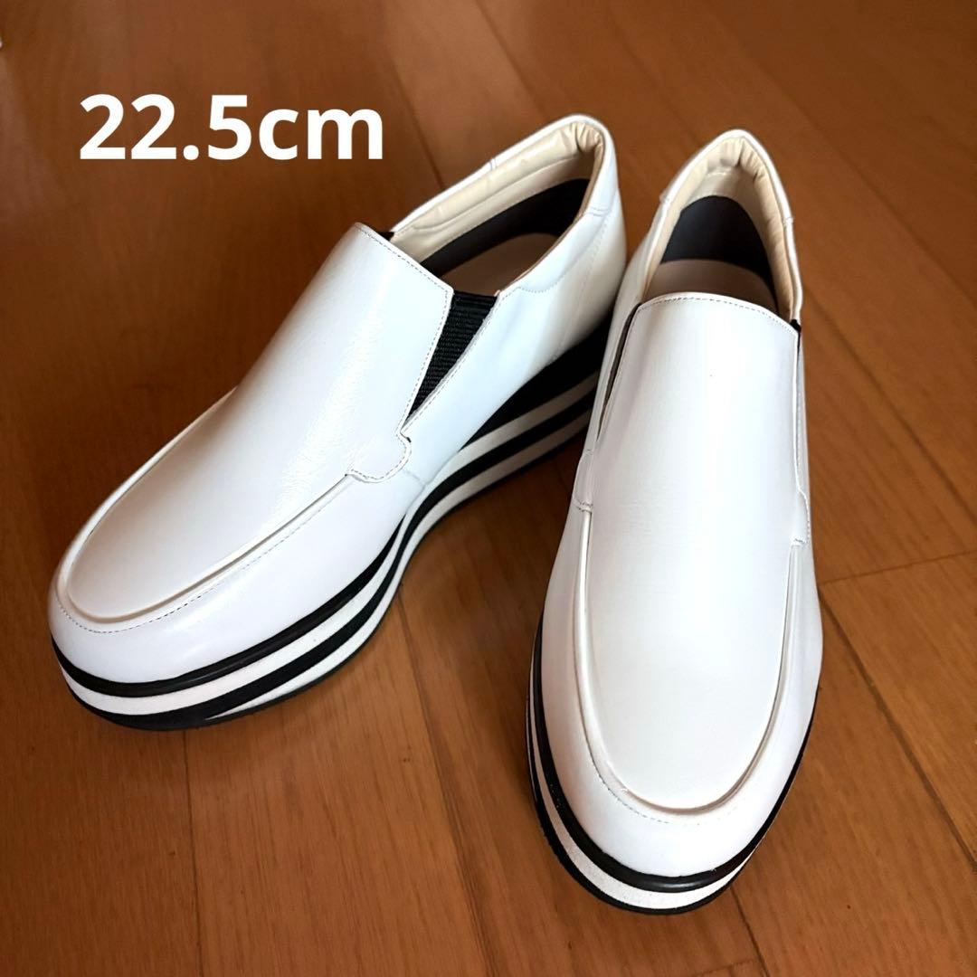 セブンフェアリー 新品未使用 伝説のスニーカー 本革 白22.5cm 予約購入品