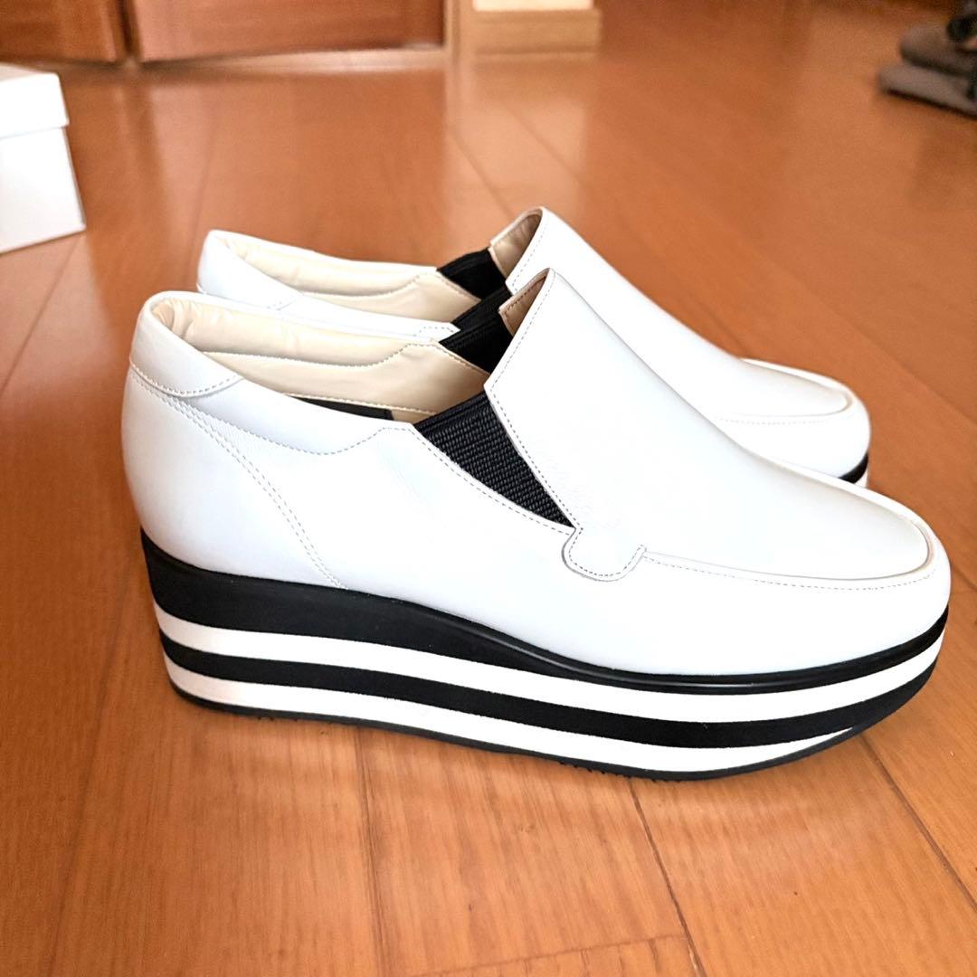 セブンフェアリー 新品未使用 伝説のスニーカー 本革 白22.5cm 予約購入品