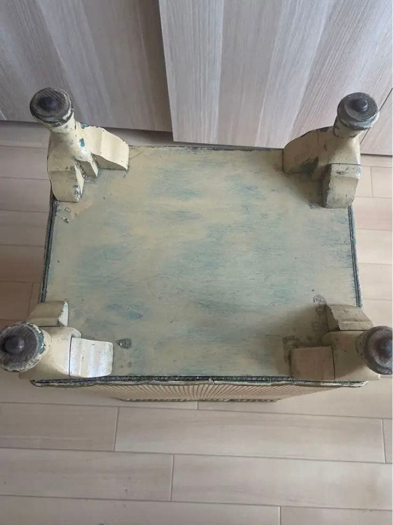 ロイドルーム　ベットサイドチェスト