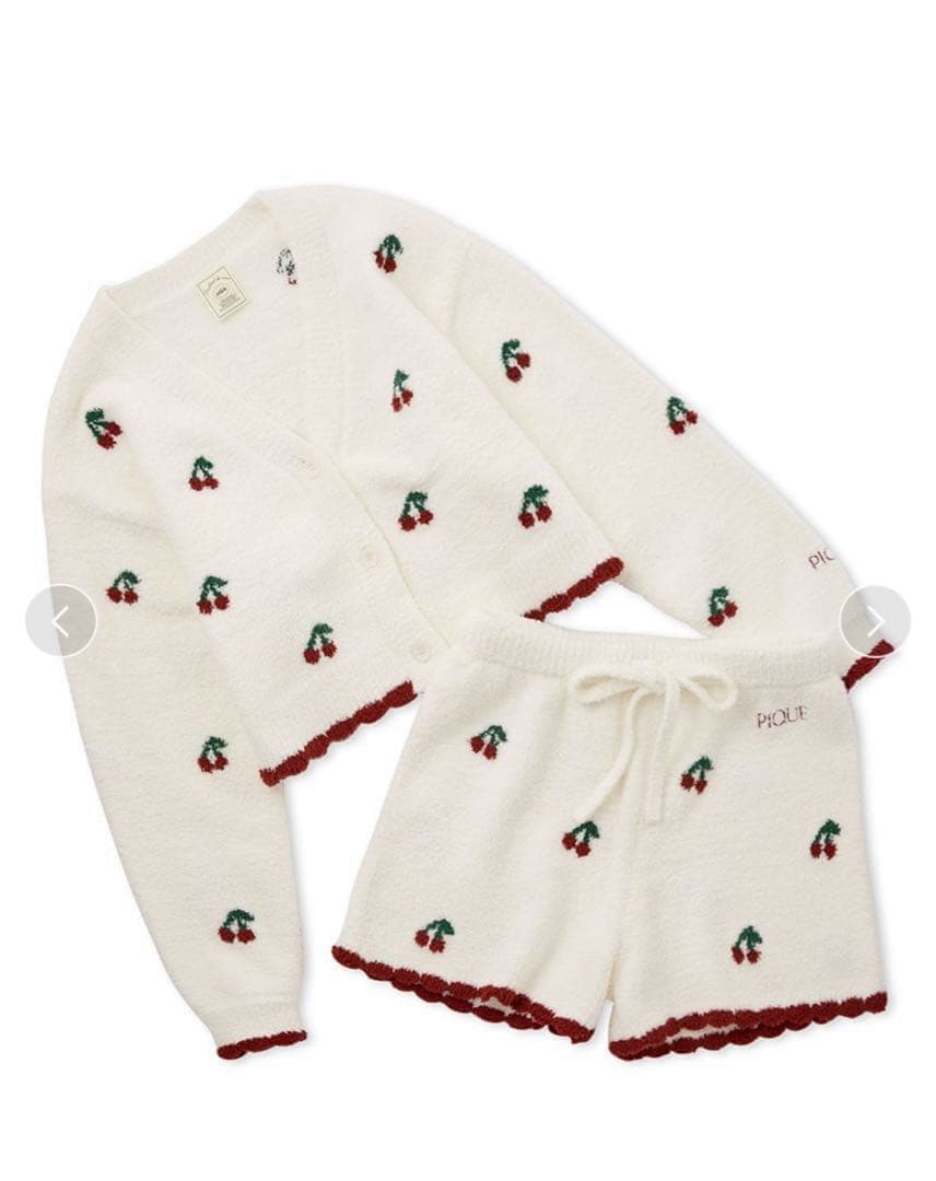 ジェラートピケ　チェリー柄ジャガードカーディガン&ショートパンツセット　ホワイト
