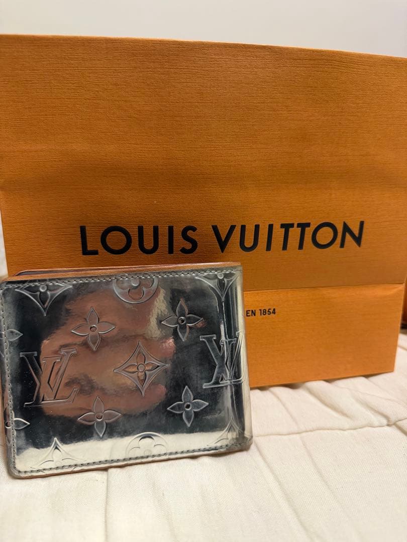 ❗️ヴィトン　最安値　毎日値下げ❗️ミラーライン21年　限定 二つ折り財布 シルバー