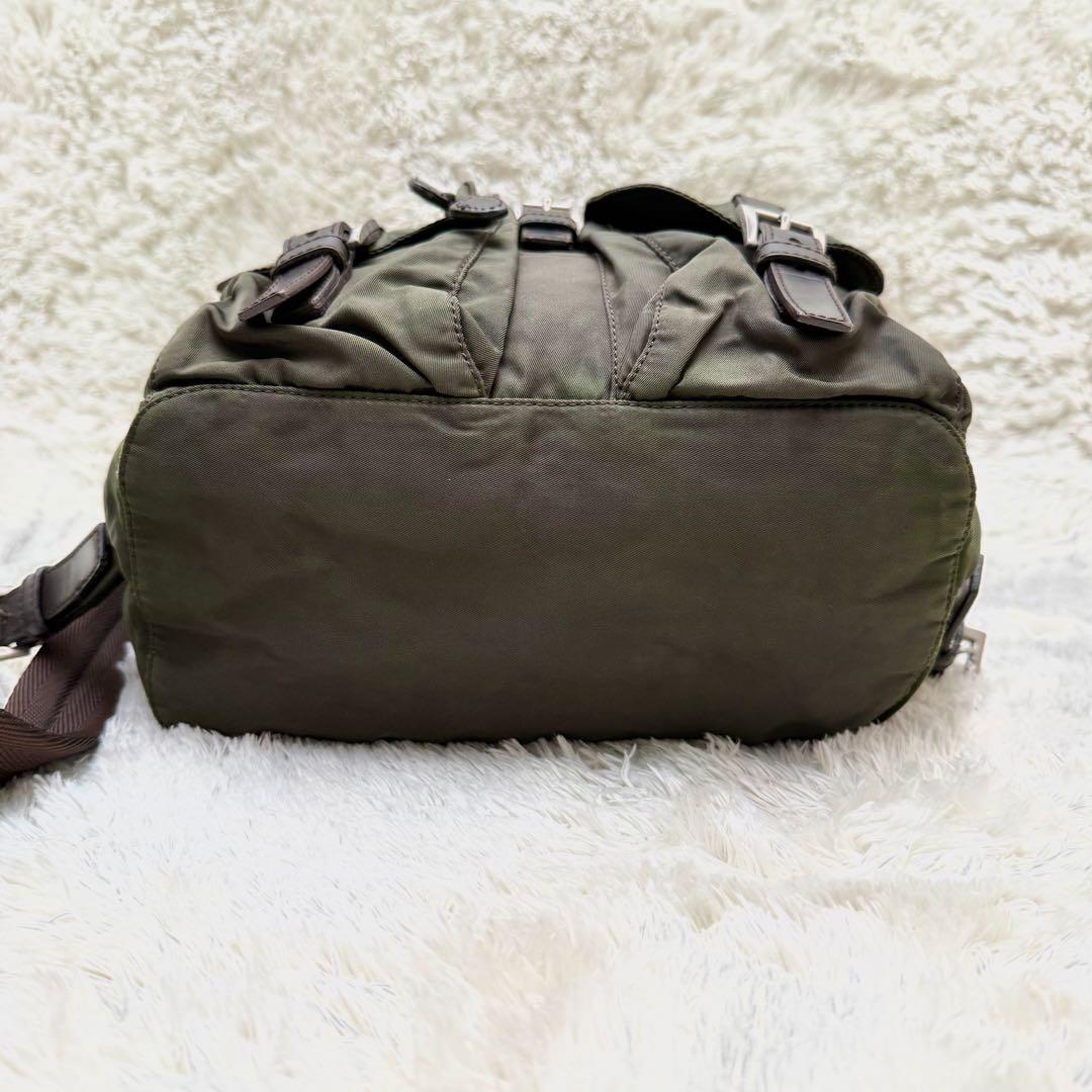 【美品】PRADA プラダ 三角ロゴ リュック バックパック 白タグ カーキ
