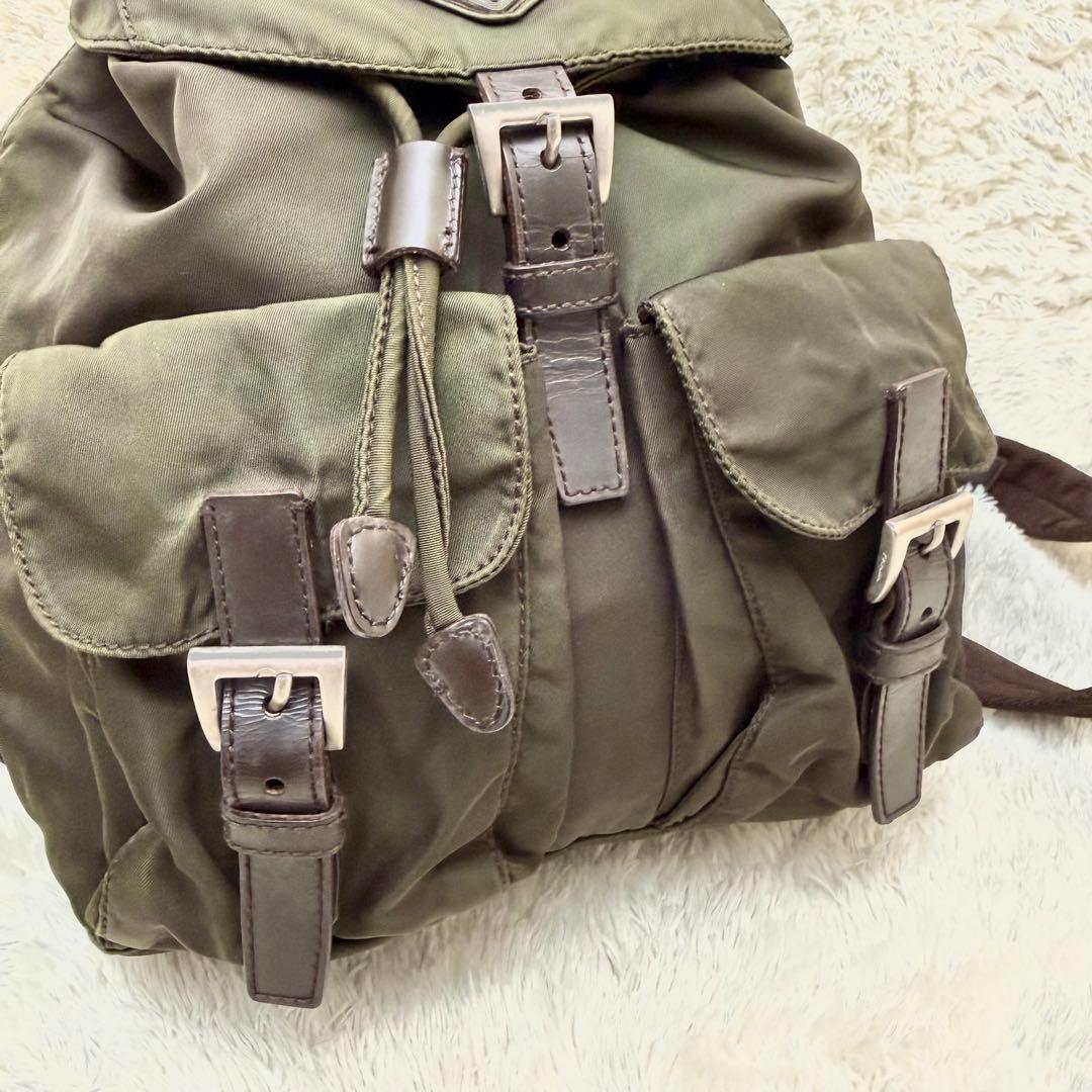 【美品】PRADA プラダ 三角ロゴ リュック バックパック 白タグ カーキ