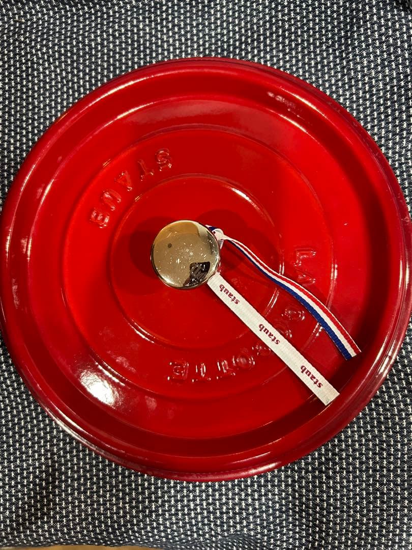 staub ストウブ 鋳物ホーロー鍋 ピコ・ココット 26 cm値下げ中