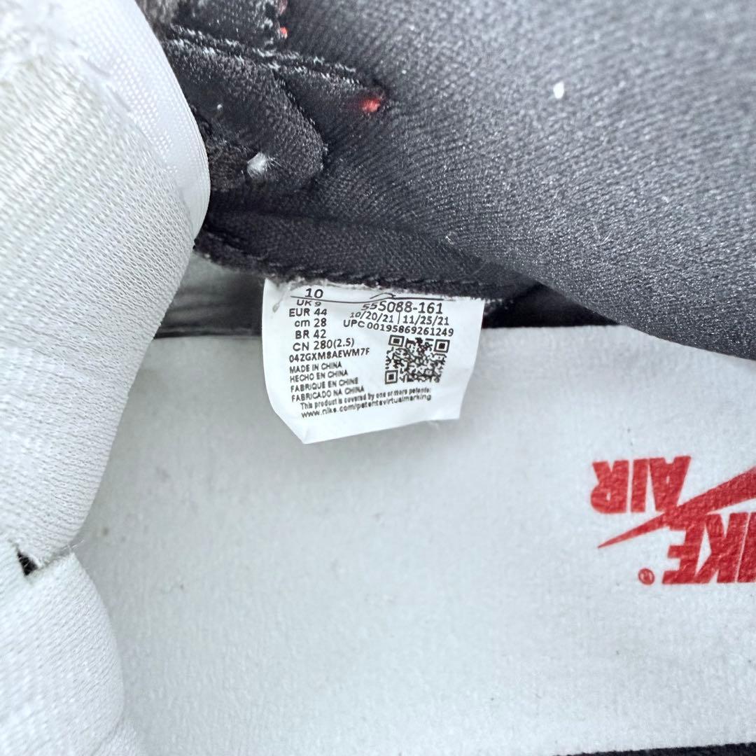 NIKE Air Jordan 1 RETRO HIGH OGホワイトレッド