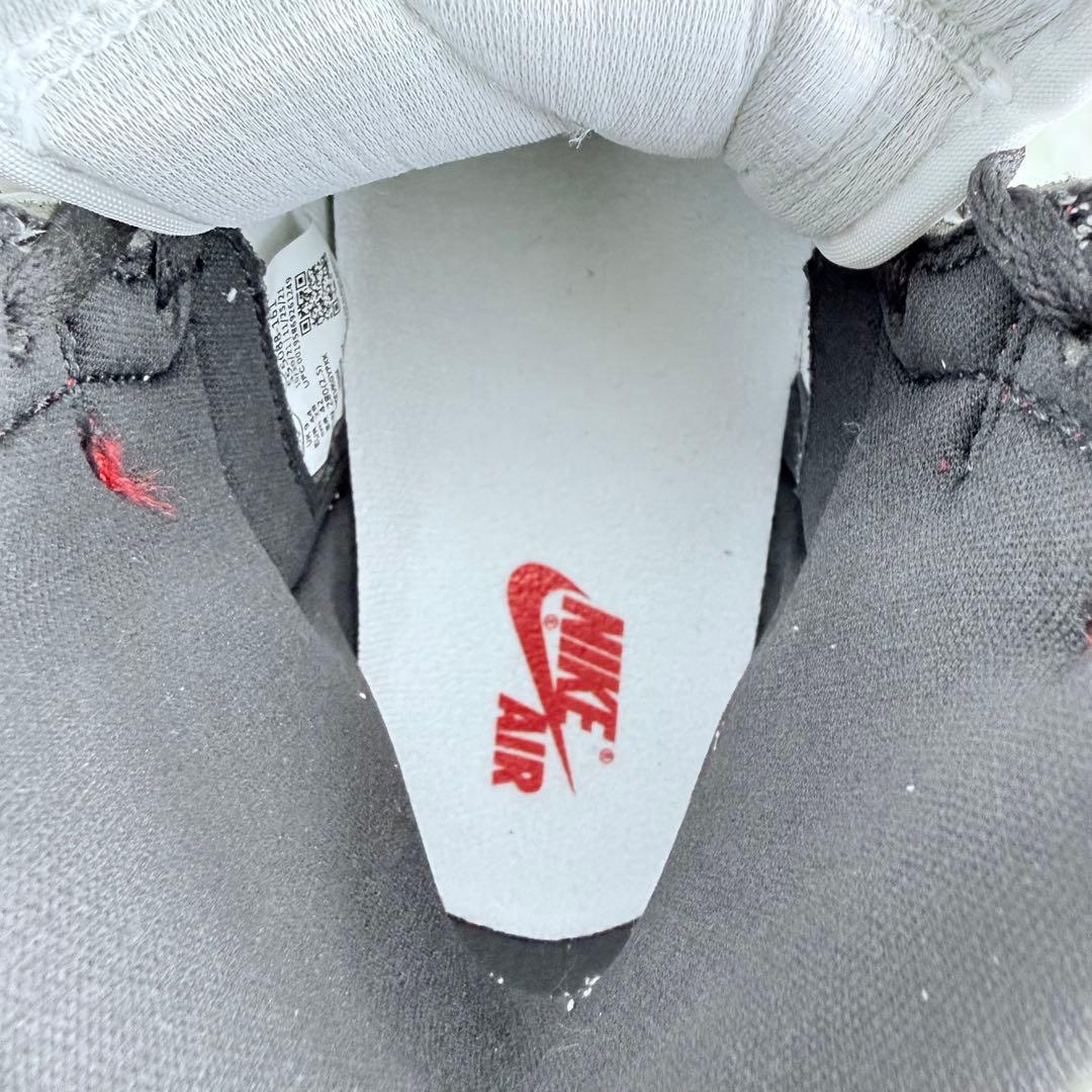 NIKE Air Jordan 1 RETRO HIGH OGホワイトレッド