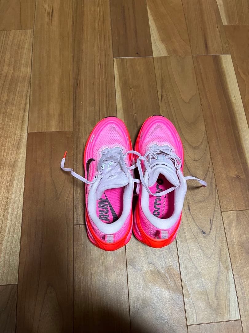 ナイキ ウィメンズ ボメロ プラス