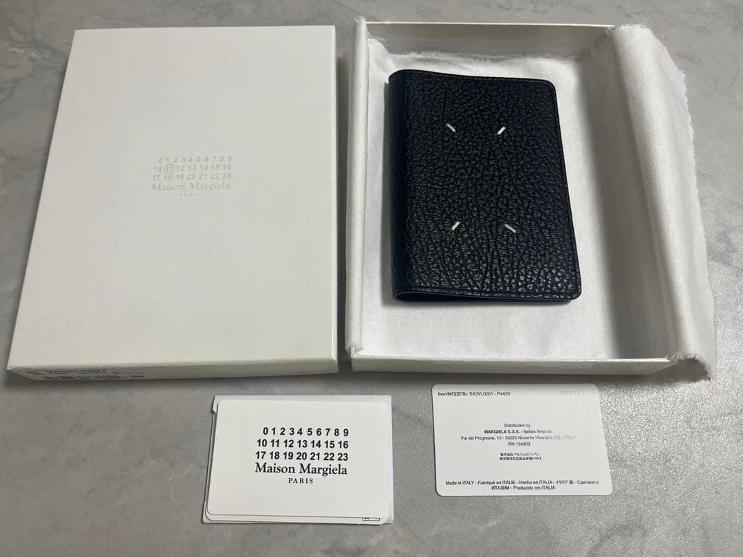 メゾンマルジェラ　正規品　4ステッチパスポートカバー