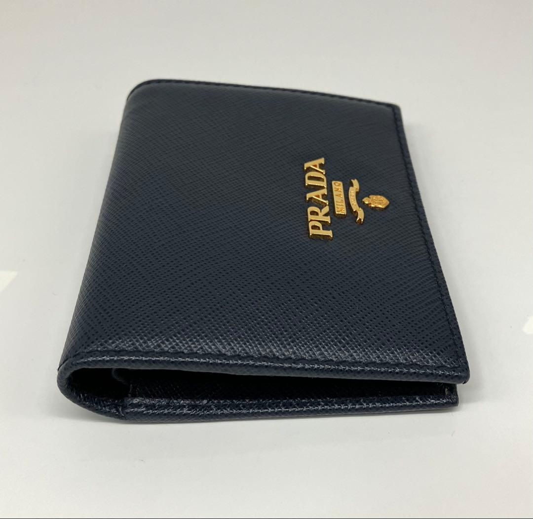 ⭐️ 新型 極美品 プラダ サフィアーノ メタル コンパクト 折り財布 ネイビー
