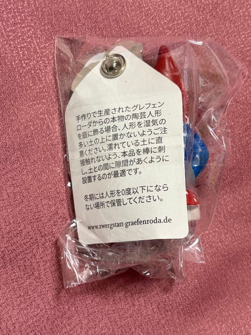 EXPO2025 大阪関西　万博 ドイツ ピンバッジ付き　陶芸人形