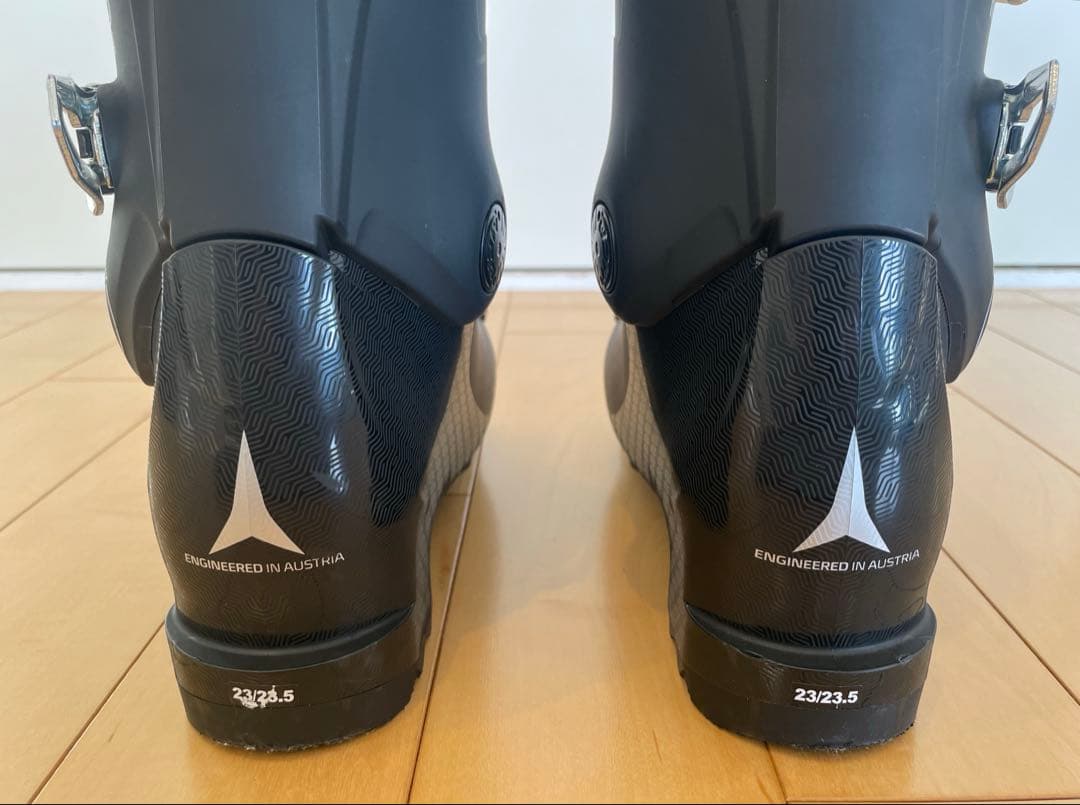 ATOMIC 初心者向けスキーブーツ hawx r75 MAGNA 23.5cm