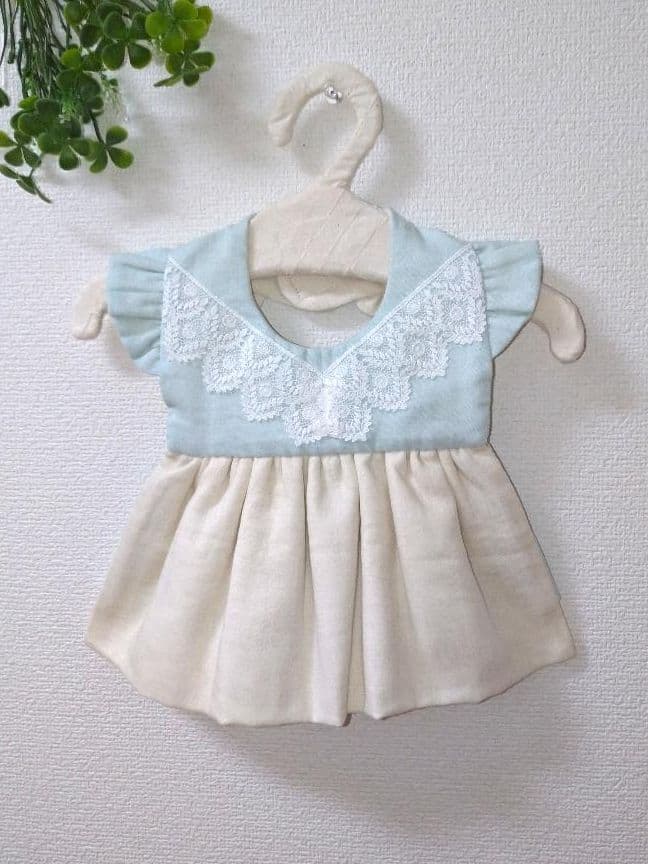 【送料無料】ブルー小花の2点セット♡ふりふりワンピース風スタイ&ベビーパンツ