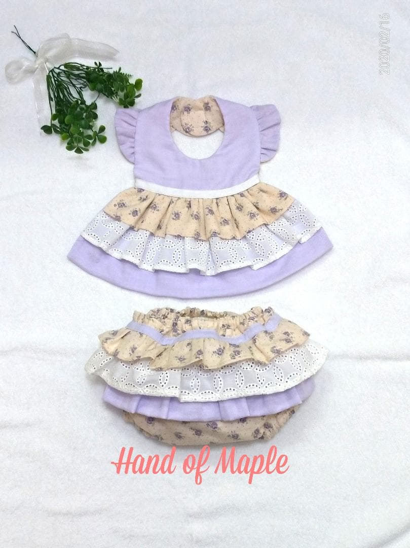 【送料無料】ブルー小花の2点セット♡ふりふりワンピース風スタイ&ベビーパンツ