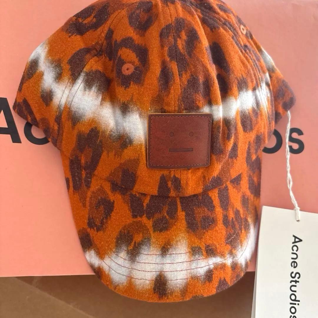 美品 Acne Studios アグネストゥディオス オレンジ ヒョウ柄キャップ