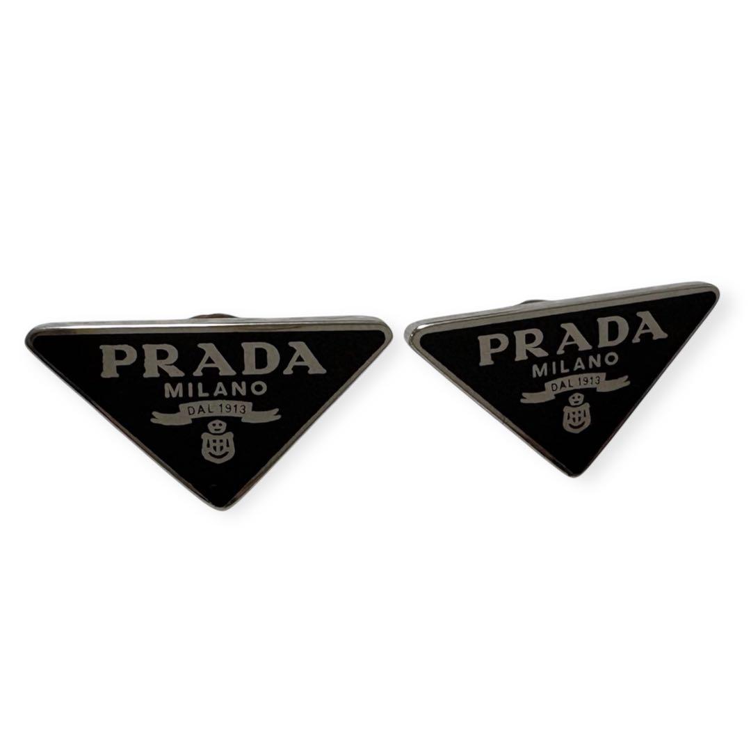 PRADA ブラック トライアングル ピアス