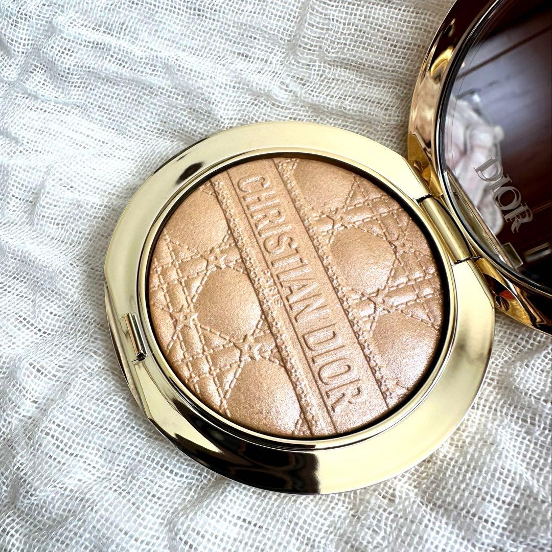 ディオールスキン フォーエヴァー グロウ ルミナイザー 001 新品未使用