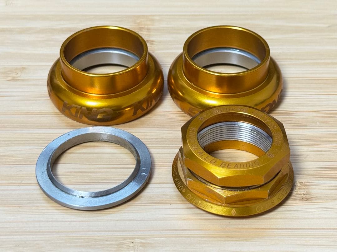 Chris King Grip Nut OS 1-1/8 ヘッドパーツ ゴールド