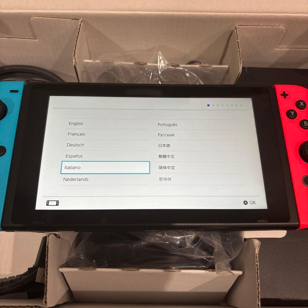 Nintendo Switch 本体　ネオンブルー/ネオンレッド