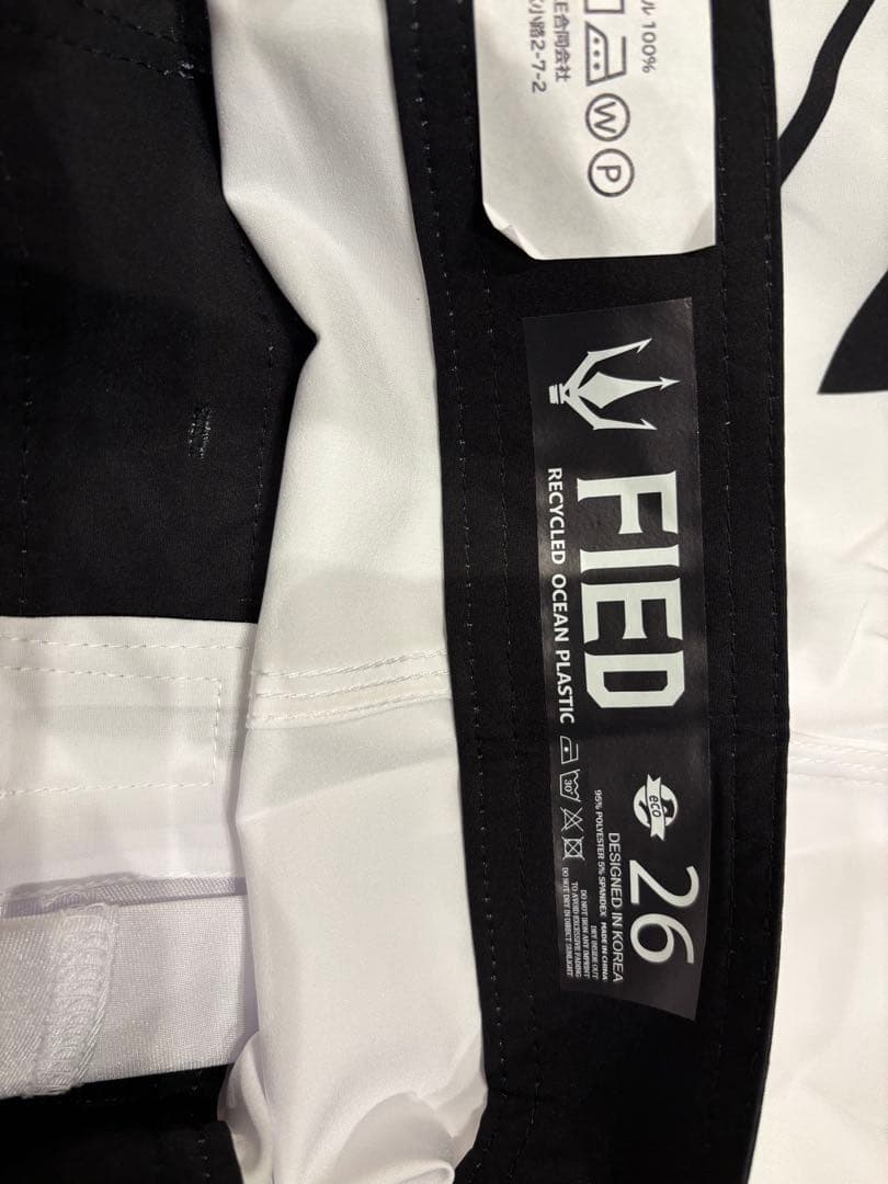 FIED ファイド　サーフパンツ　水着 サイズSホワイト ストライプ　フィジーク