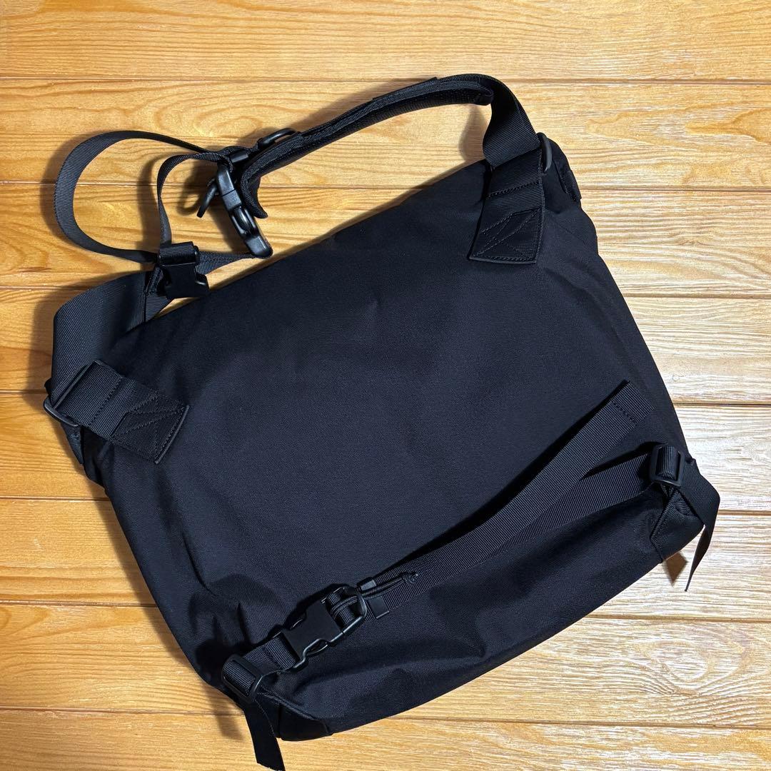 BAICYCLON ブラック メッセンジャーバッグ