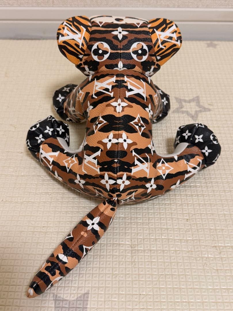 ルイヴィトン トラ人形 寅年の方！激レア品