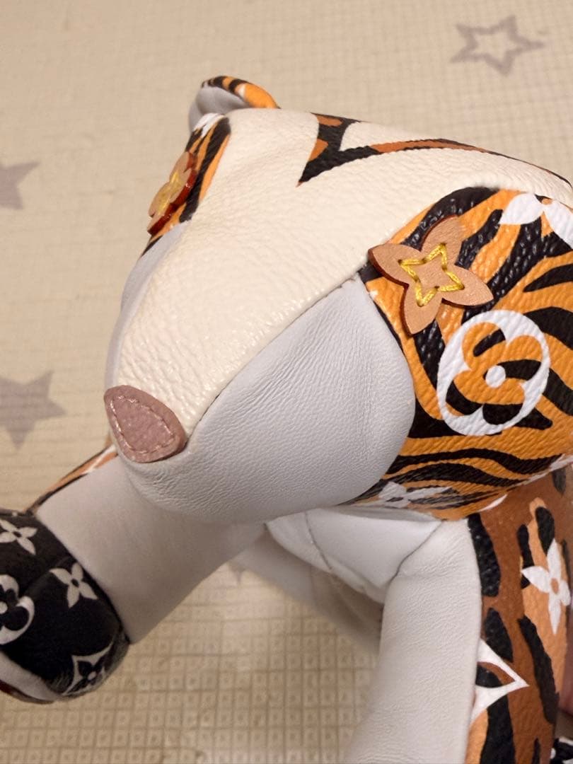 ルイヴィトン トラ人形 寅年の方！激レア品