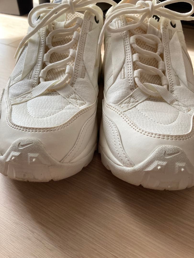 【ほぼ新品】NIKE WMNS TC7900 dd9682-100 25.5cm