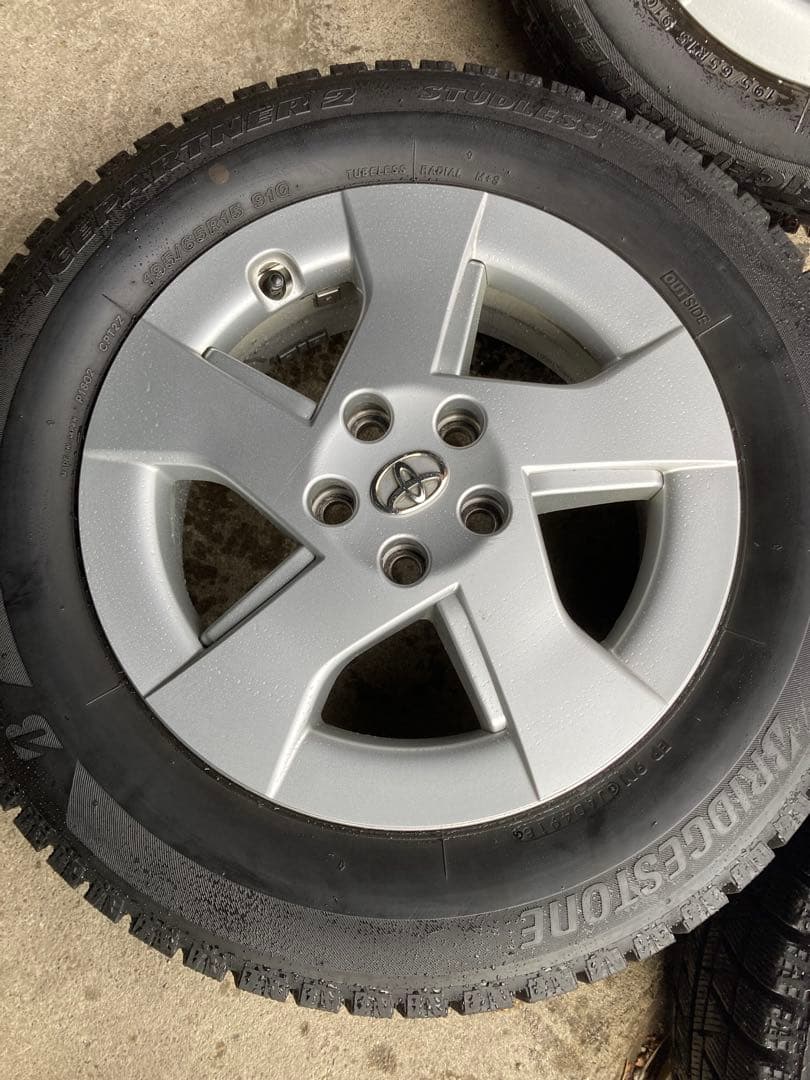 トヨタ プリウス純正15インチ スタッドレスタイヤ ホイールセット